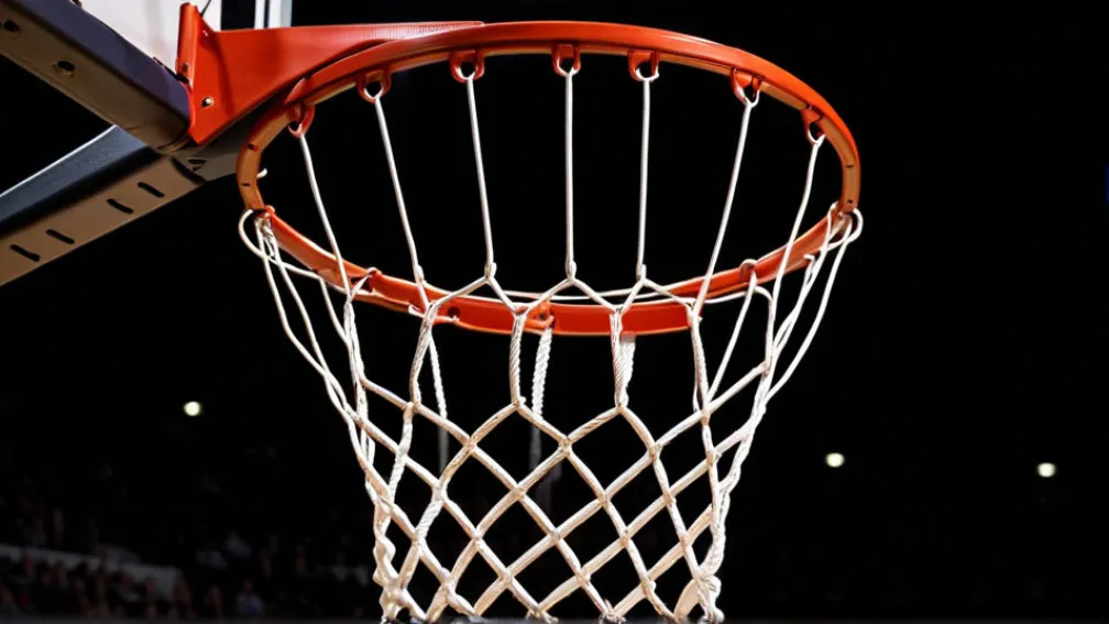 American învinge Central Penn cu un scor categoric, Jones marcând 18 puncte