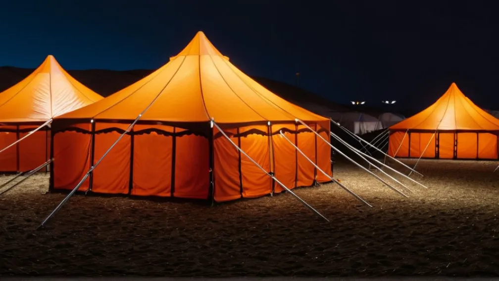 O poveste de tandrețe în mijlocul haosului: Cuplul Bertuso în timpul taifunului Fung-wong în Filipine