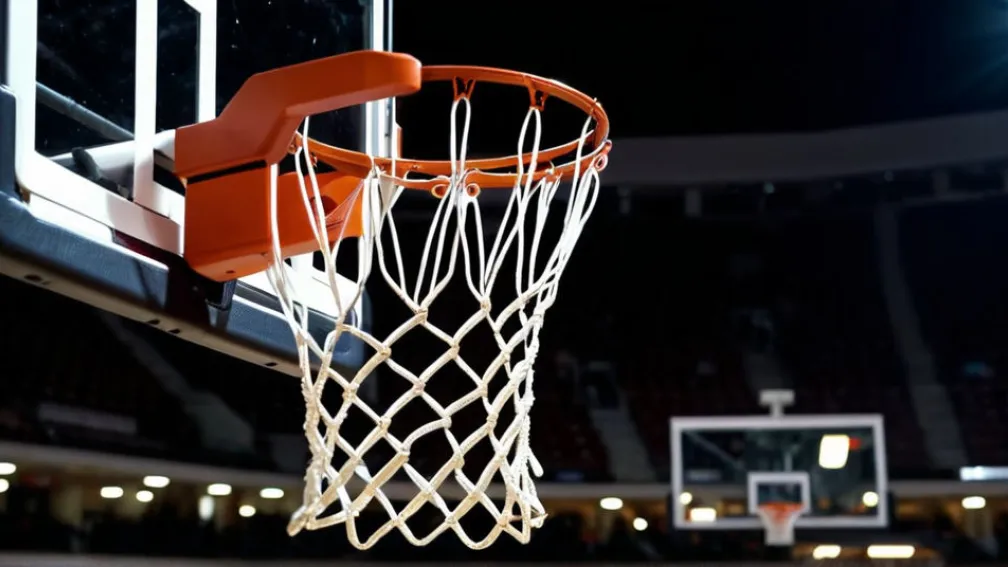 Baschet universitar: Michigan State Spartans înfruntă East Carolina Pirates în Florida