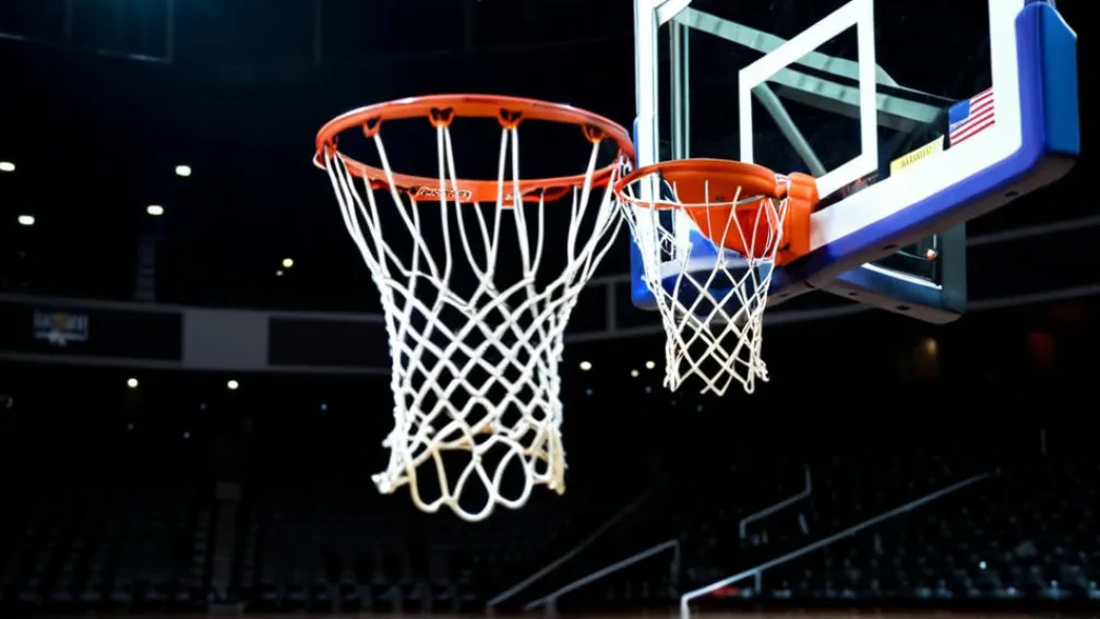 Holy Cross învinge Worcester State cu 77-53 într-un meci de baschet