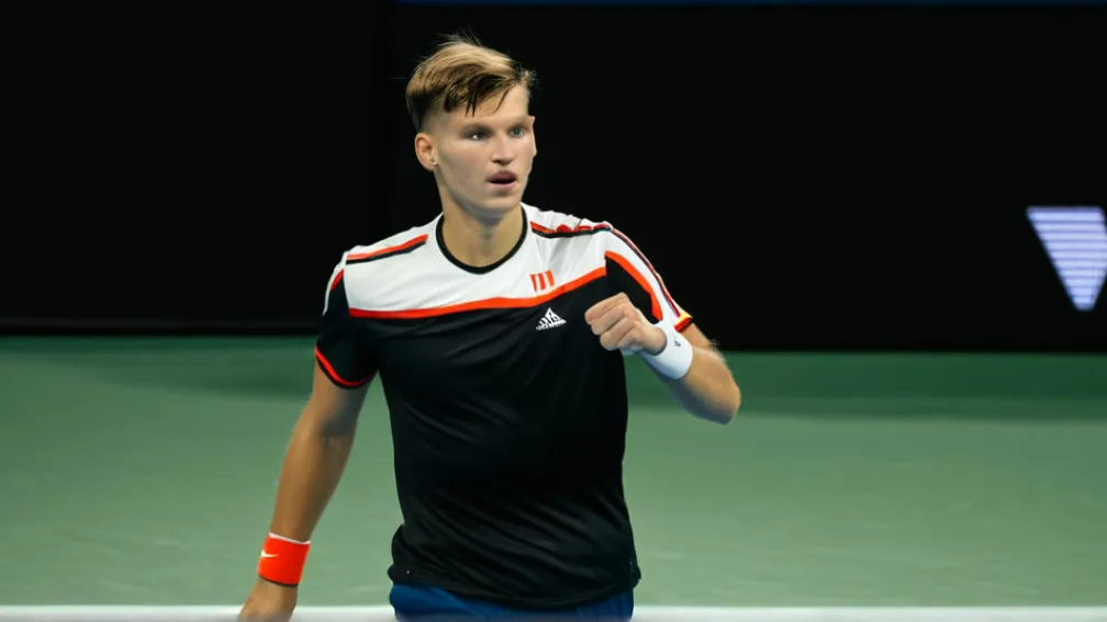 Jannik Sinner se califică în finala ATP Finals, învingându-l pe Alex de Minaur