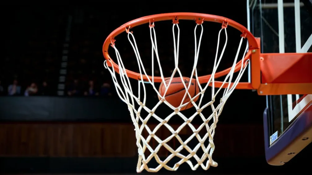 CSU Fullerton învinge Pepperdine cu 83-69, Ward strălucește cu 19 puncte