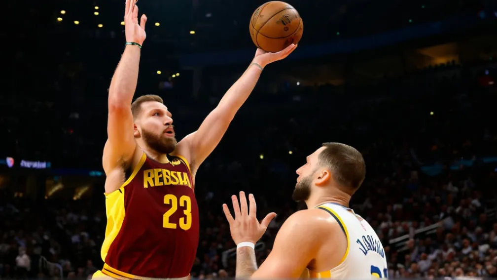 Charlotte Hornets înving Toronto Raptors cu 111-86, Kon Knueppel strălucind cu 21 de puncte