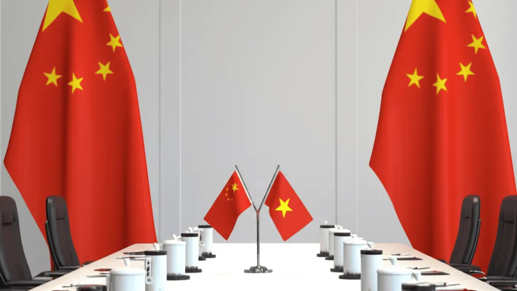 Xi Jinping din China curtează Vietnamul pe fondul intensificării războiului comercial cu SUA