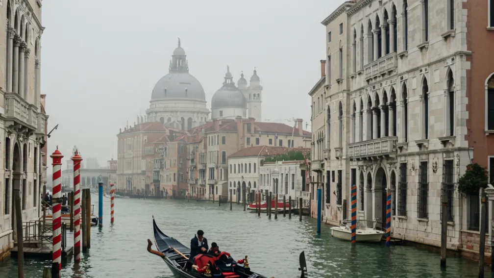 Veneția reintroduce taxa de intrare pentru turiștii «mănâncă și fugi»