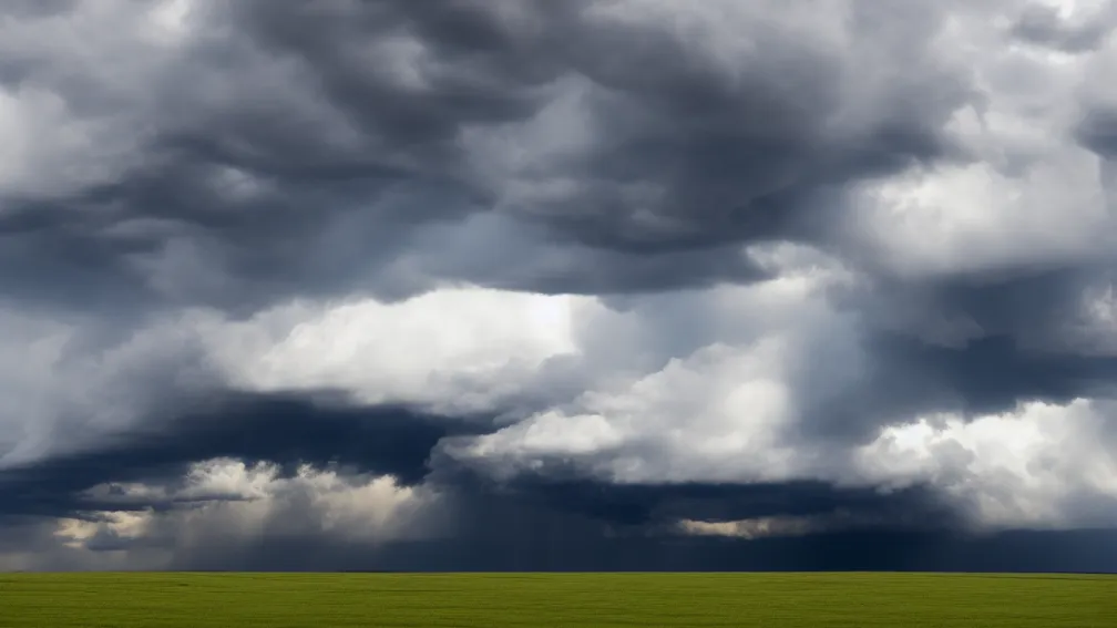 Midwest se pregătește pentru vânturi puternice, grindină și tornade