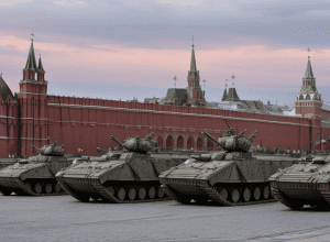 Putin leagă războiul din Ucraina de victoria sovietică la parada de Ziua Victoriei de la Moscova