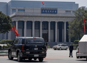China promite sprijin companiilor afectate de tarifele SUA, în timp ce discuțiile cu SUA rămân în limbo