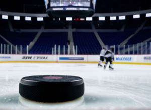 New York Islanders și Detroit Red Wings se duelează în Conferința de Est