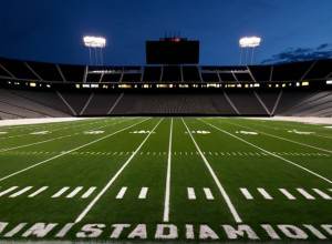 Victorie Surpriză: Davidson Învinge Echipa Clasată Presbyterian cu 14-13