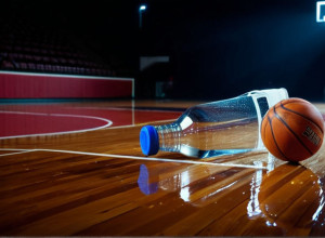 Jucătorul NBA Brandon Ingram, amendat cu 25.000 $ pentru aruncarea unei sticle de apă