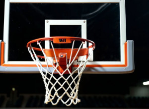 Robert Morris învinge Geneva cu 93-47, Josh Hill strălucește cu 16 puncte