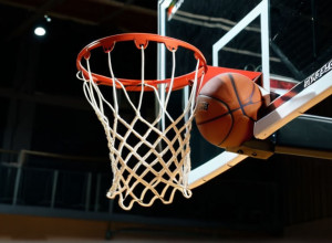 Maryland, neînvinsă: Oluchi Okananwa marchează 23 de puncte într-o victorie convingătoare împotriva lui George Mason