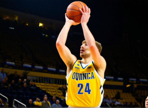 Victorie Istorică: Quinnipiac învinge Pittsburgh cu 83-75