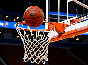 Baschet NCAA: Duke Blue Devils (Nr. 6) își încep sezonul acasă împotriva Texas Longhorns