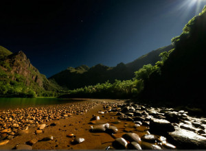 Călătorie în Lumea Pierdută: Explorarea Necunoscutului