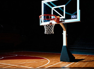 Ursii Aurii din California se confruntă cu echipa nr. 18 UCLA Bruins