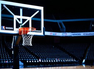 Omaha învinge Concordia-Nebraska cu 96-80, condusă de cele 24 de puncte ale lui Glover