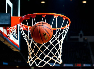 Wofford învinge Eastern Kentucky cu 83-77, Kahmare Holmes marcând 30 de puncte