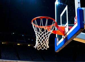 Saint Peter's a dominat Niagara cu o victorie convingătoare de 71-43