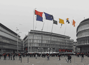 Va Funcționa Răspunsul European? Un Joc Periculos.