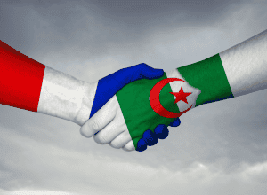 Algeria Expulzează 12 Oficiali Francezi pe Fondul Tensiunilor Diplomatice