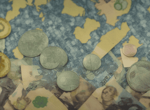Tarifele lui Trump Lovesc Economia Globală, Avertizează FMI