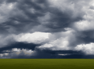 Midwest se pregătește pentru vânturi puternice, grindină și tornade
