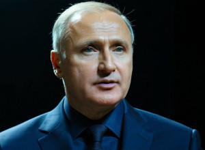 Dezvoltarea inteligenței artificiale și impactul său asupra societății