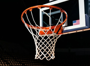 USC Trojans înfruntă Illinois State Redbirds într-un meci de baschet în California