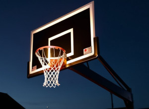 La Salle învinge Lancaster Bible cu 75-46, Walker marcând 18 puncte