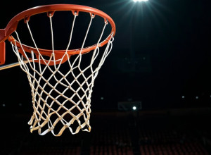 Baschet Colegial: Queens Royals înfruntă Furman Paladins – Analiză și Previzualizare Meci