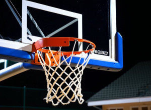 Confruntare Baschetbalistică: Utah Tech Trailblazers înfruntă Santa Clara Broncos