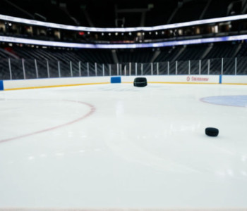 Blackhawks primesc Devils acasă, căutând să-și extindă seria de victorii