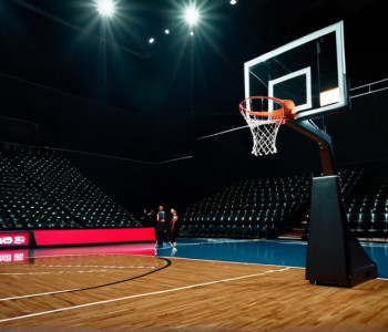 Duel de baschet de top: UConn Huskies (locul 5) înfruntă Florida Gators (locul 15)