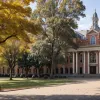 Studenții străini din SUA, forțați să plece dacă învață online: Decizia șocantă care afectează universități ca Harvard