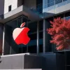 Trump ia în vizor giganți: Apple, Harvard, BlackRock și UE, criticați de fostul președinte