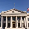 Acuzații de Fraudă Electorală și "Colectare de Voturi" în Texas: Oficiali Publici, Vizați