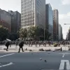 Proteste în Los Angeles: Jurnaliști Răniți. Apeluri la Reținere pentru Poliție