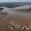 Inundații devastatoare în Africa de Sud: Cel puțin 49 de morți, un autocar școlar luat de ape