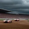 Chase Briscoe câștigă cursa de la Pocono, devansându-și coechipierul Denny Hamlin