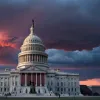 Alegerile pentru Senatul SUA din 2026: Republicanii se confruntă cu probleme interne, în ciuda unui peisaj electoral favorabil