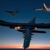Incident șocant în SUA: Un bombardier B-52 și un avion de pasageri, la un pas de coliziune din cauza unei erori de control