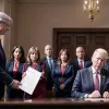 Trump a semnat legea privind reducerile de taxe și cheltuieli la un picnic la Casa Albă