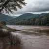 Inundații catastrofale în Texas: Peste 100 de morți după ce un val uriaș de apă a lovit în timpul nopții