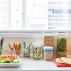 Gustări sănătoase la birou: Cum să învingi oboseala și să eviți kilogramele în plus