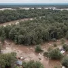 Inundații devastatoare în Texas: Echipele de salvare caută printre dărâmături persoanele dispărute