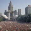 Proteste în Indonezia: Poliția folosește gaze lacrimogene împotriva studenților care protestează față de indemnizațiile parlamentare